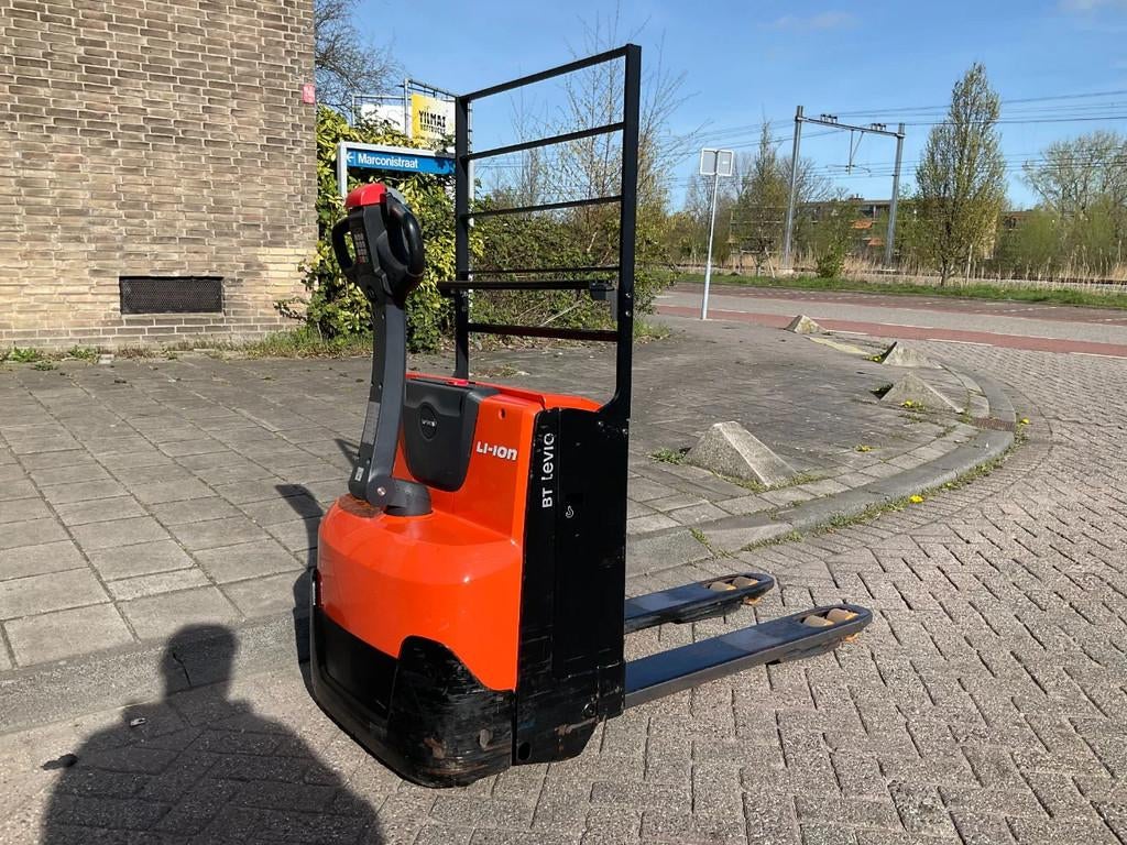 Toyota LWE160 1600KG LITHIUM PALLETWAGEN / HEFTRUCK, Zakelijke goederen, Machines en Bouw | Heftrucks en Intern transport, Palletwagen