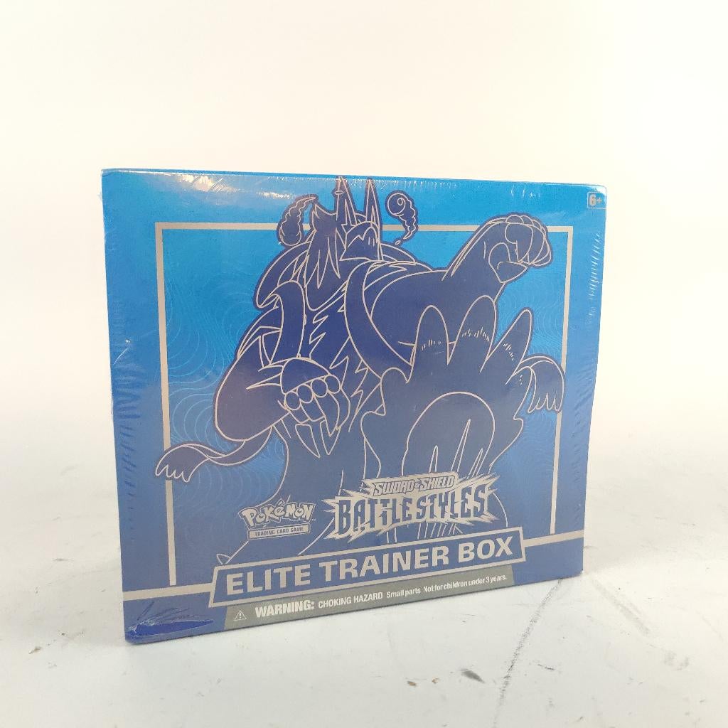 Pokemon Battle Styles Elite trainer box NIEUW Blauw, Ophalen of Verzenden, Nieuw, Boosterbox