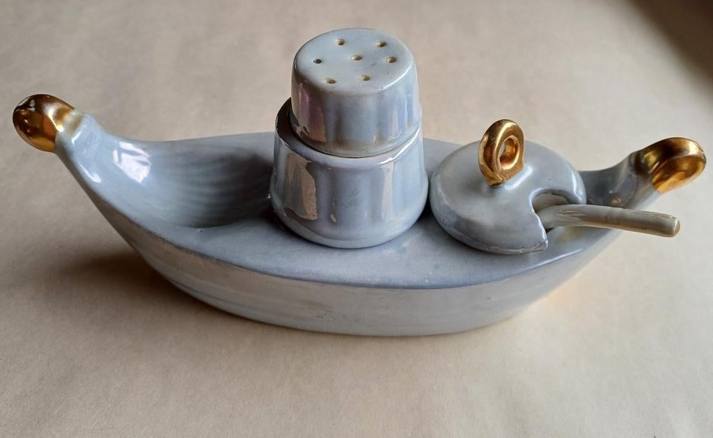 Antiek Porseleinen Peper Zout Mosterd Schuitje voor € 10, Ophalen