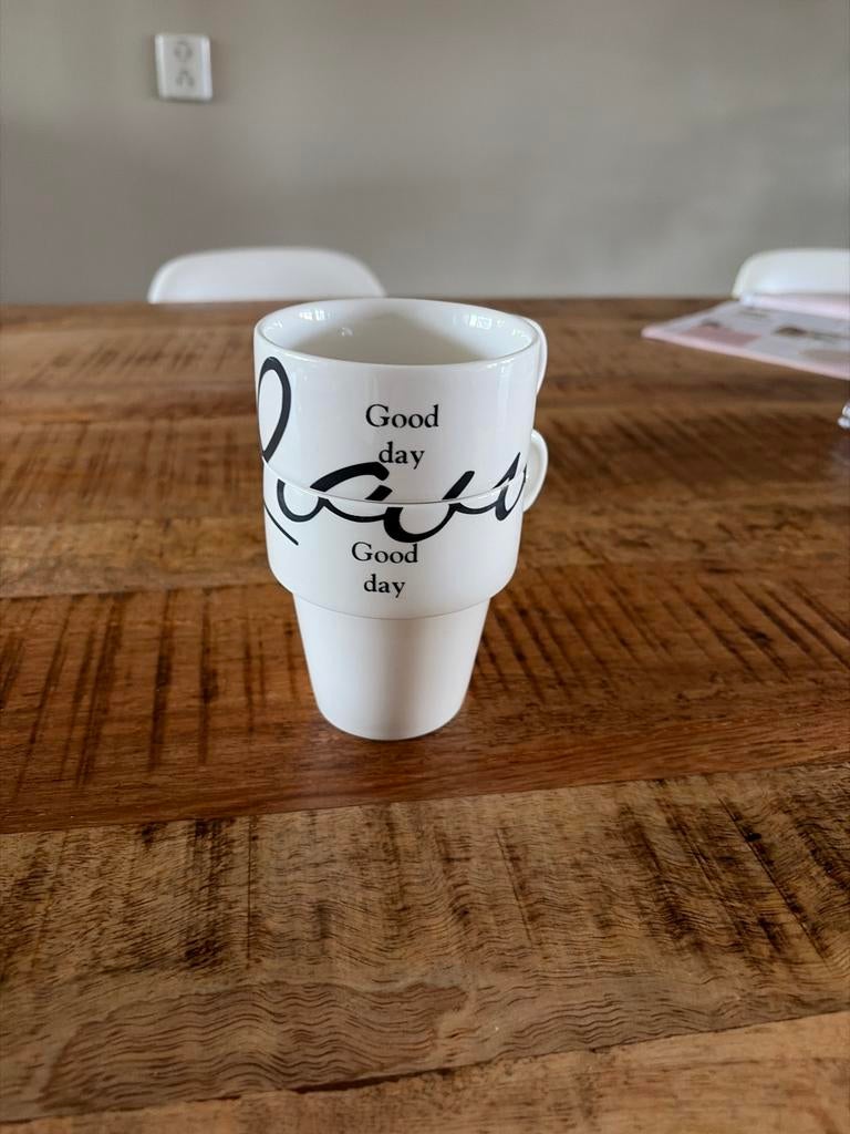 Riviera Maison koffiekopjes 'Good day' (set van 2), Gebruikt, Keramiek, Ophalen of Verzenden, Overige stijlen