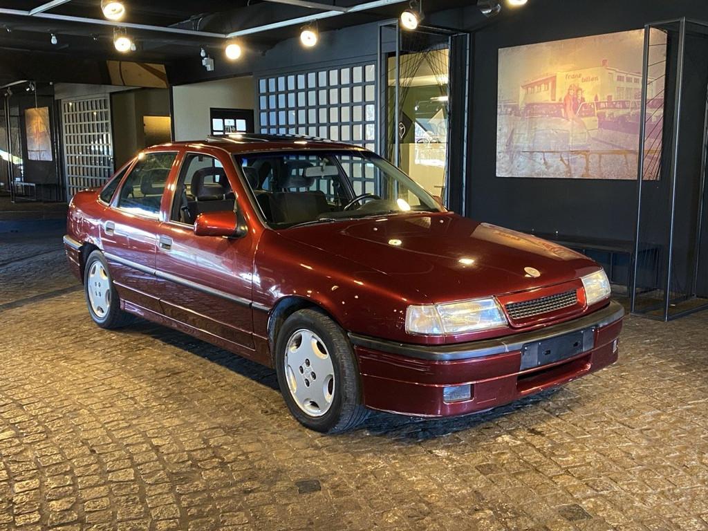 Opel Vectra 2000 16V (bj 1990), Auto's, Bedrijf, Sedan, 2000 cc, Rood