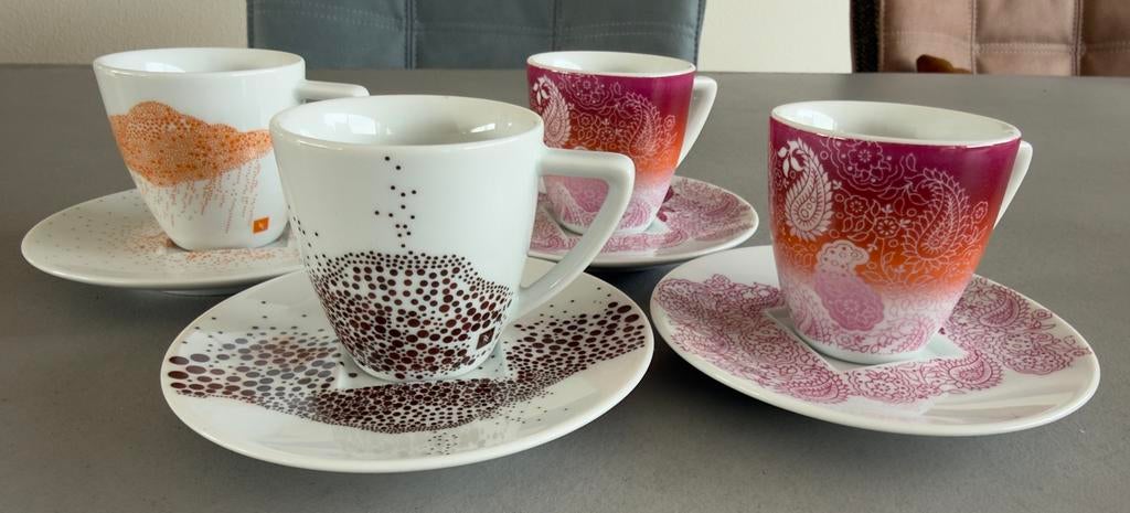 2x espresso kop en schotel van Nespresso !, Huis en Inrichting, Keuken | Servies, Ophalen of Verzenden, Nieuw, Overige stijlen