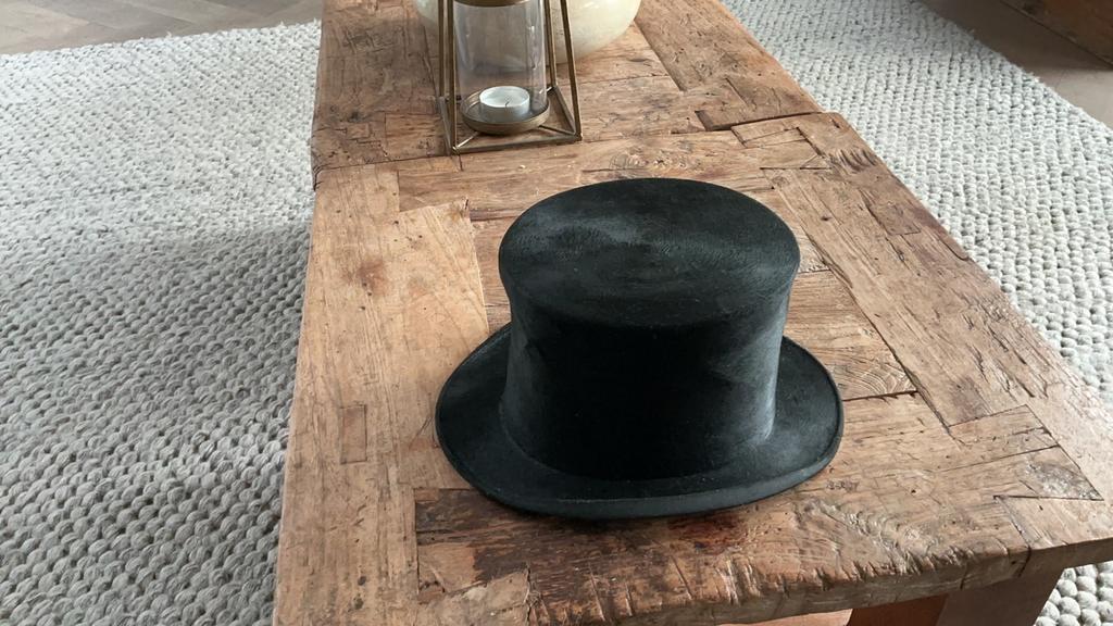 Antieke hoge hoed, Ophalen of Verzenden, Gedragen, 55 cm (S, 6⅞ inch) of minder, Hoed