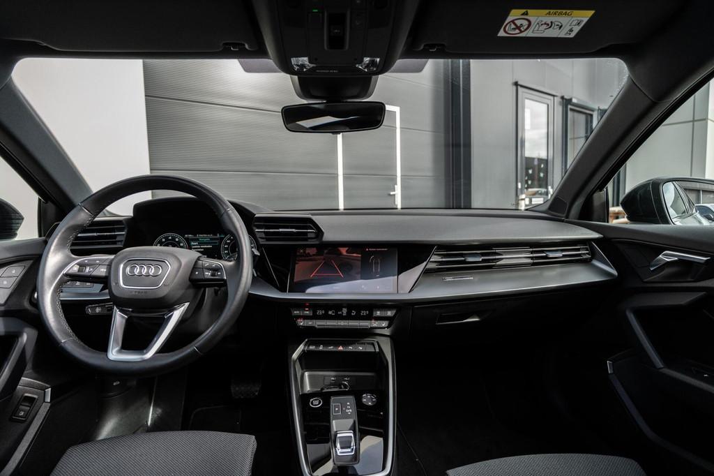 Audi A3 Sportback 45 TFSI e S edition Cam|B&O|Pano|VOL!, Stof, 4 cilinders, Hybride Elektrisch/Benzine, 71 km/l
