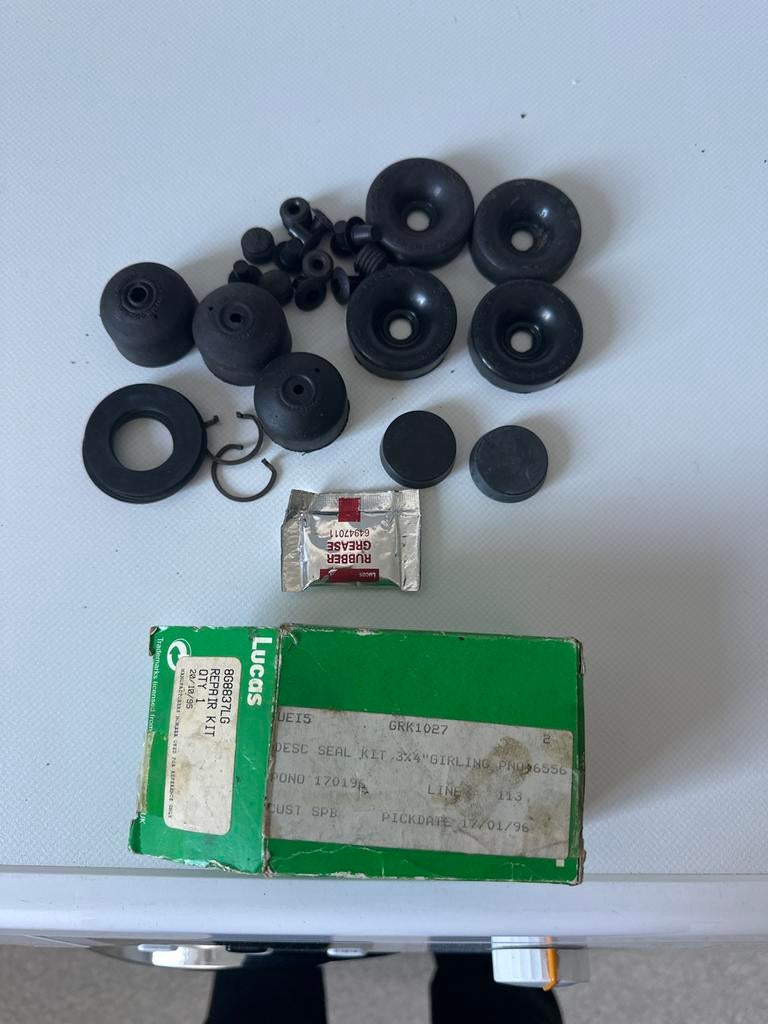 Revisie onderdelen remcilinders nieuw en gebruikt, Ophalen of Verzenden, Nieuw, Oldtimer onderdelen