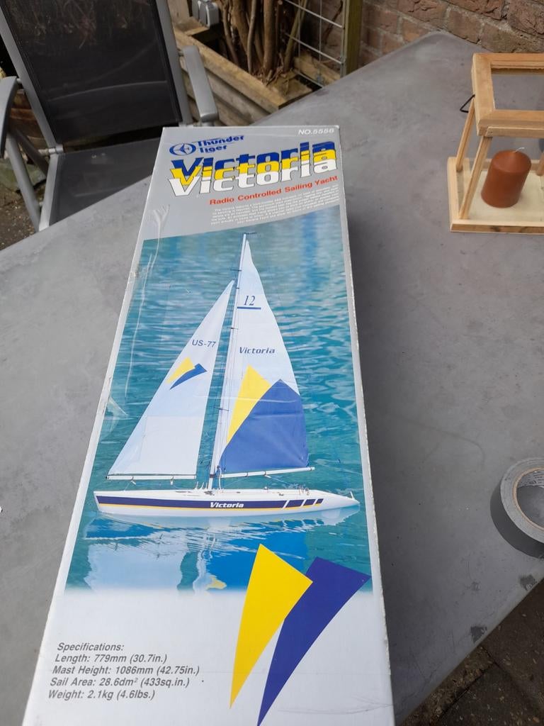 Thunder Tiger Victoria RC zeilboot (half afgebouwd), Ophalen of Verzenden