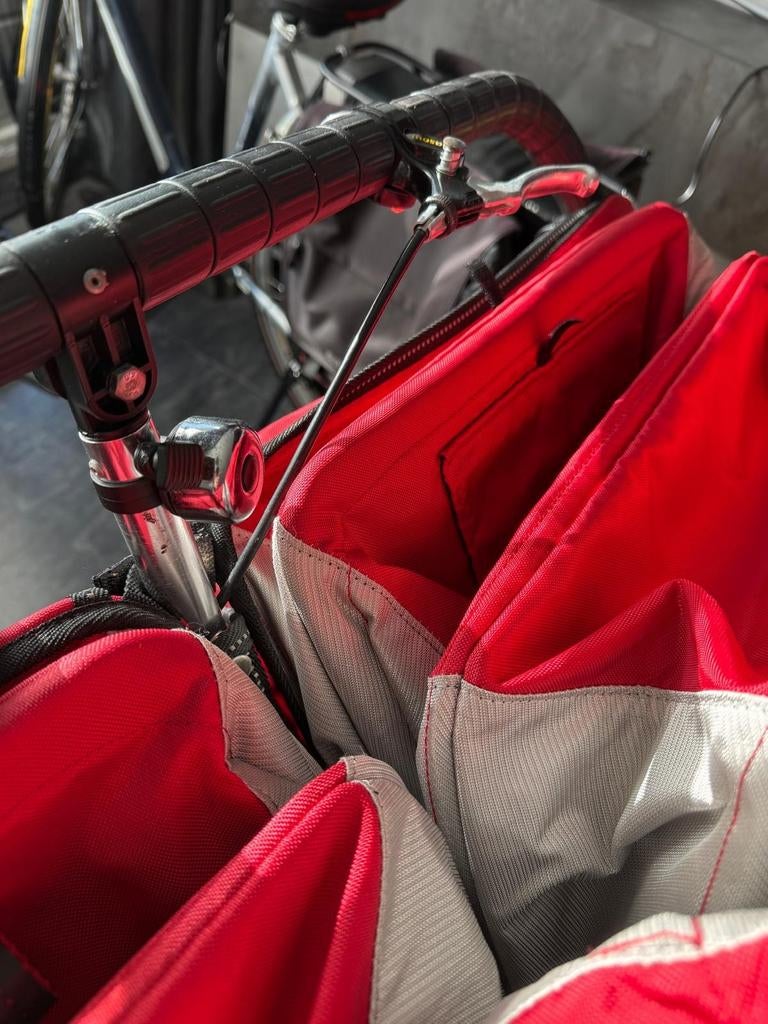 Baby Jogger fietskar voor twee kinderen, Ophalen of Verzenden