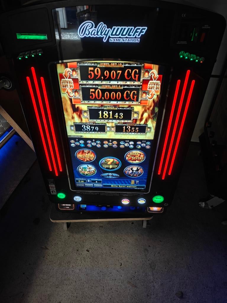 Bally wulff gokkast(en) digitaal. Compleet casino in een!, Verzamelen, Euro, Ophalen, Zo goed als nieuw, Met sleutels