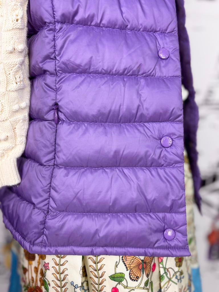 Moncler paarse Liane dons bodywarmer jas meisje maat 10, Moncler EU, Zo goed als nieuw, Moncler, Customercare@moncler.com