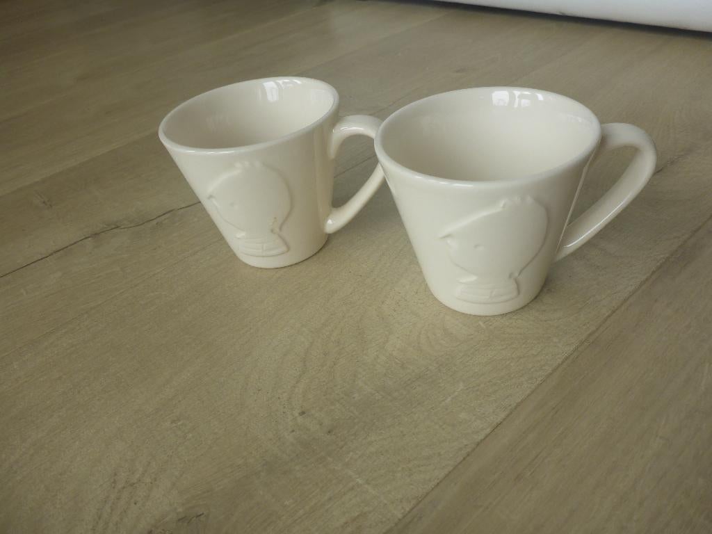 2 bekers Jip en janneke met reliëf., Overige typen, Ophalen of Verzenden, Zo goed als nieuw, Overige stijlen