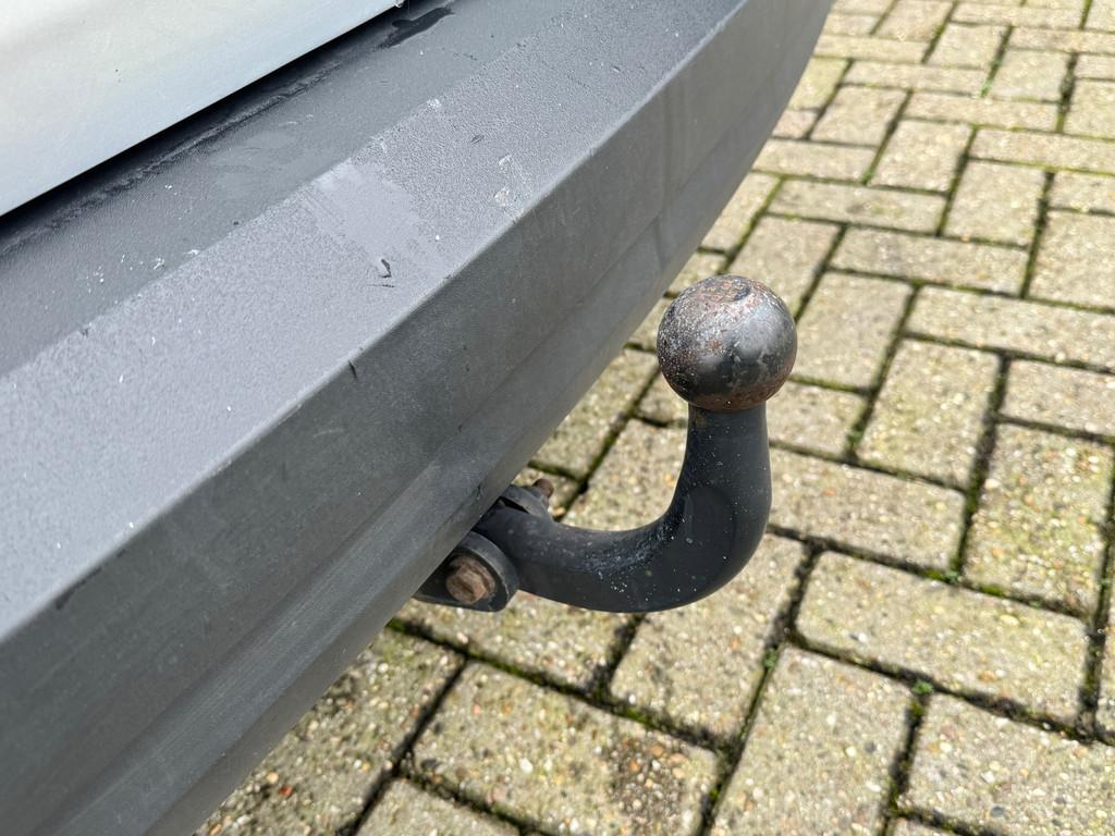 Volkswagen Caddy 2.0 TDI L1H1 Lederenstoelen, Trekhaak, Voorwielaandrijving, Start-stop-systeem, 1373 kg, Gebruikt