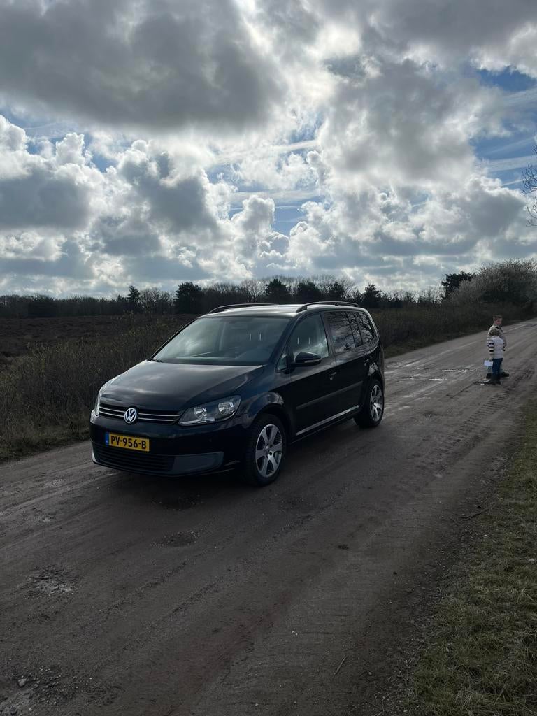 Volkswagen Touran 1.4 TSI 103KW  2011 Zwart, Auto's, Volkswagen, Voorwielaandrijving, 15 km/l, 1416 kg, Zwart