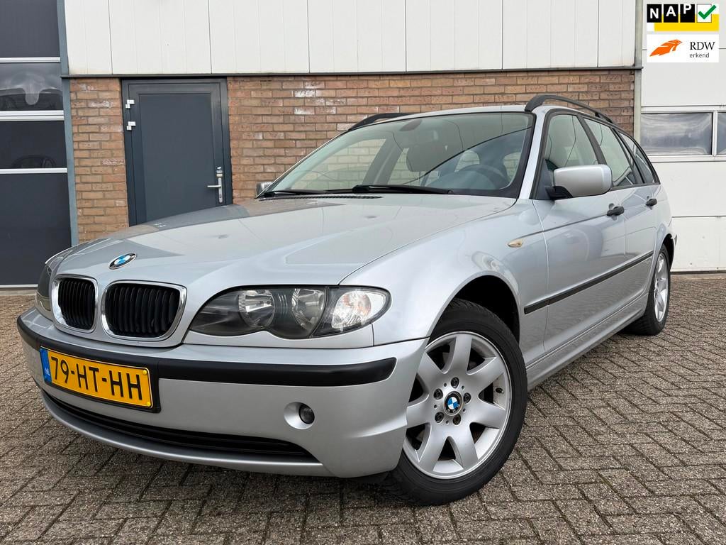 BMW 3-serie Touring 318i Executive CLIMATE/NETTE AUTO !, Auto's, Achterwielaandrijving, Handgeschakeld, Zilver of Grijs, 84 €/maand