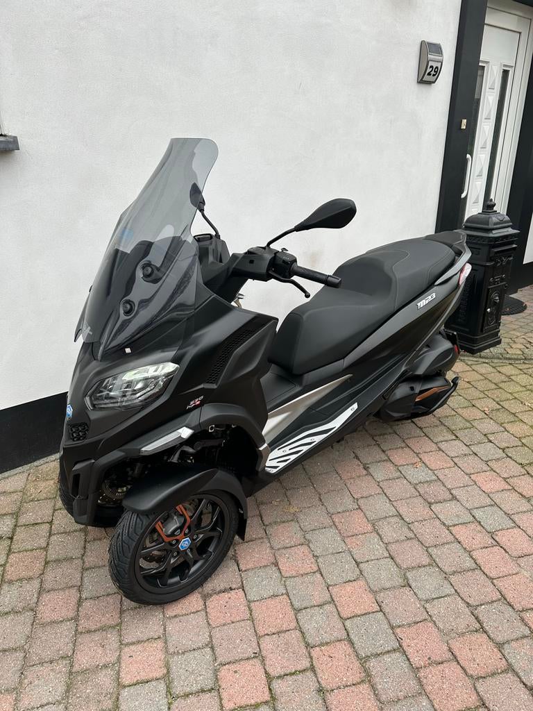 Piaggio MP3 530 HPE - Zo goed als nieuw, Volledig Origineel