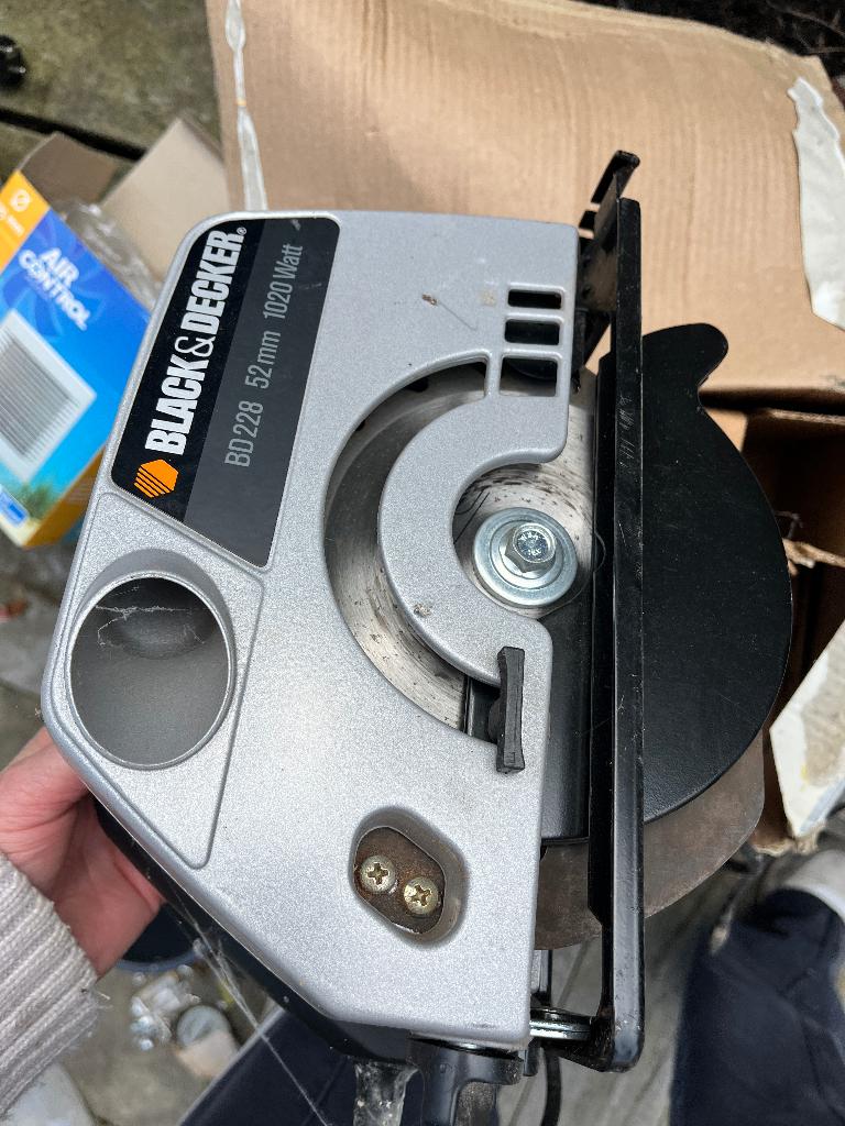 Cirkelzaag Black & Decker te koop, Ophalen, Cirkelzaag, 600 tot 1200 watt, 30 tot 70 mm