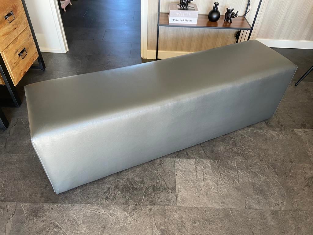 Lederen bank voor achter bed, Huis en Inrichting, Banken | Voetenbanken en Poefen, Ophalen, Zo goed als nieuw, Rechthoekig, 125 cm of meer