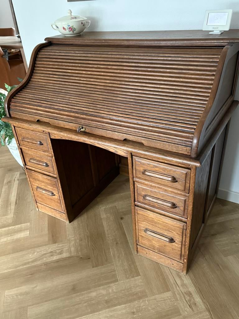 Antiek rolluik bureau in perfecte staat., Huis en Inrichting, Kasten | Secretaires, Ophalen, Gebruikt