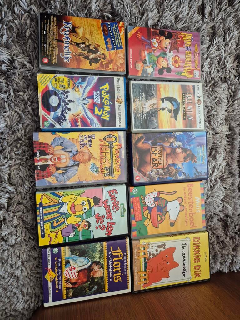 10 Videobanden: Disney, Bassie & Adriaan, Pokémon, (2), Cd's en Dvd's, VHS | Film, Gebruikt, Overige genres, Alle leeftijden, Ophalen