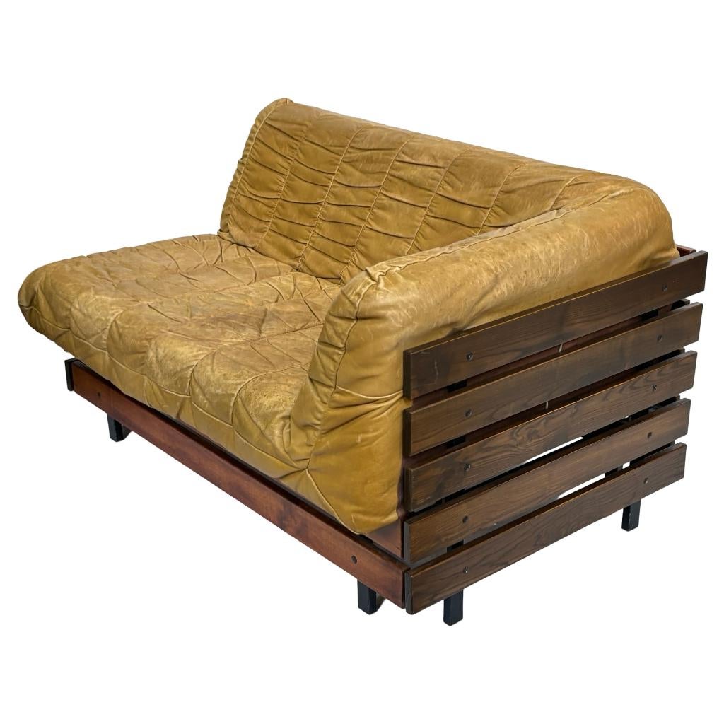 Vintage bankje cognac bruin, klein model slatted jaren 70, Ophalen, Tweepersoons, Zo goed als nieuw, Vintage sofa