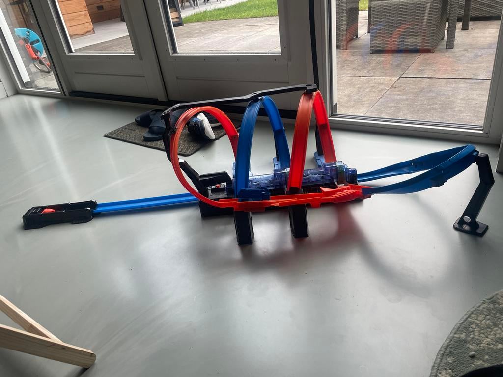 Hot Wheels spiral crash racebaan, Kinderen en Baby's, Speelgoed | Racebanen, Ophalen, Hot Wheels, Met looping, Elektrisch