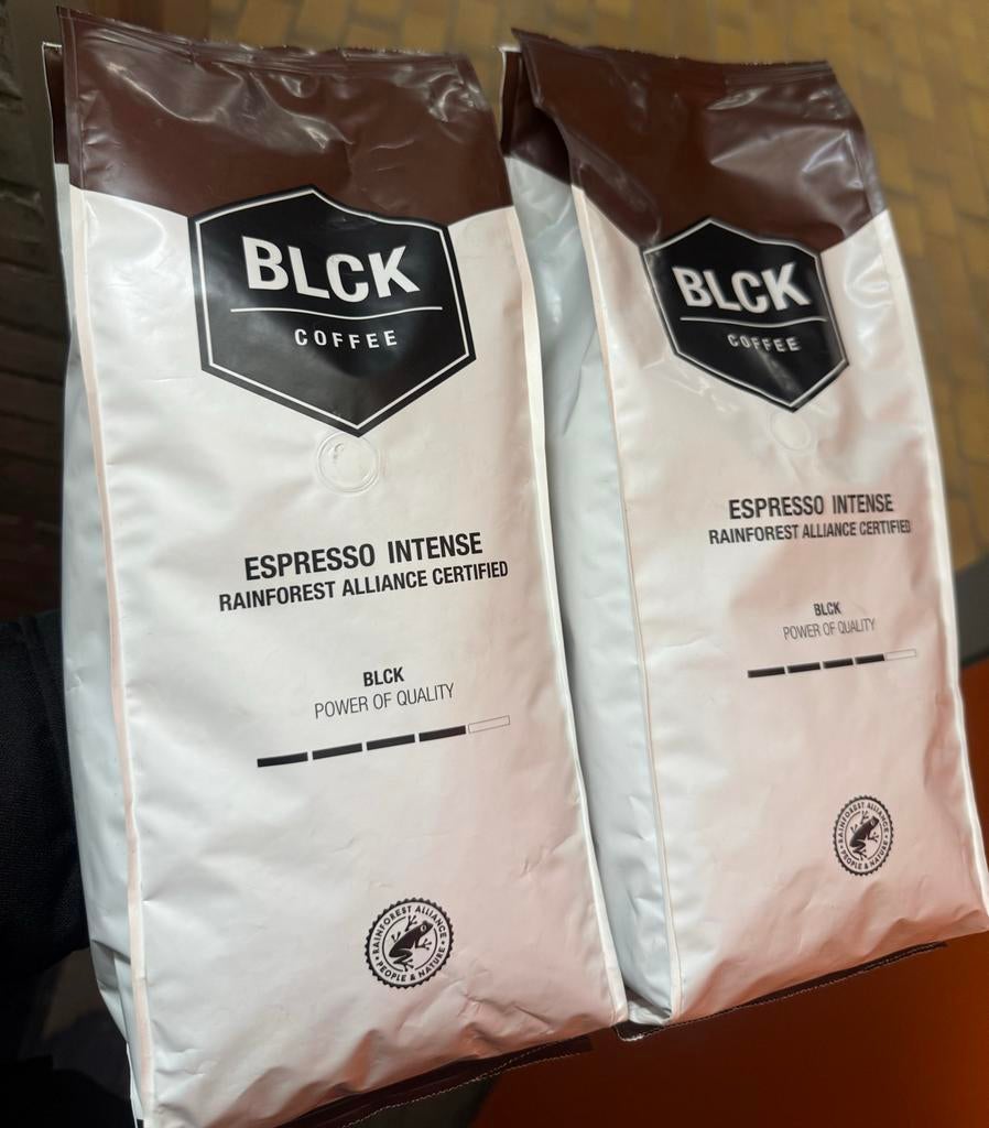 7 x BLCK Coffee Espresso Intense Rainforest Alliance, Overige modellen, 10 kopjes of meer, Nieuw, Koffiebonen