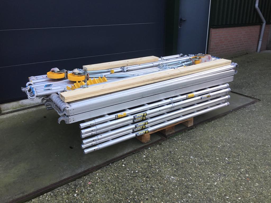 Custers Rolsteiger 8,2 m werkhoogte, Ophalen, Zo goed als nieuw, Gevelsteiger, 5 meter of hoger