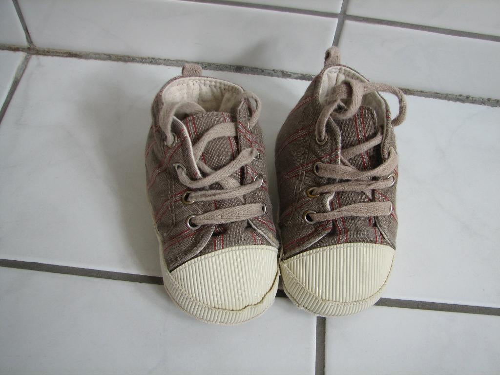 Leuke babyschoentjes maat 17, Jongetje of Meisje, Ophalen of Verzenden, Gebruikt, Schoentjes