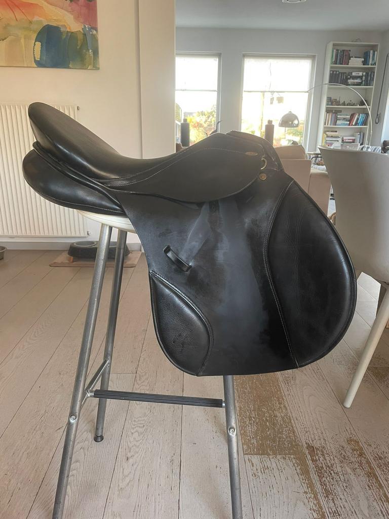 Kentaur Seneca springzadel 17,5 inch, Ophalen, Gebruikt, Springen