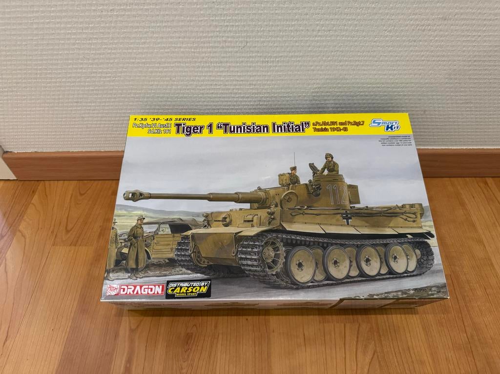 Dragon Tiger 1 "Tunisian Initial" Modelbouw Tank 1:35, Overige merken, Tank, 1:32 tot 1:50, Nieuw