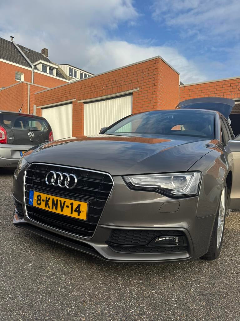 Audi A5 2.0 Tfsi 155KW Sportback QT S-tr 2013 Grijs, Automaat, 4 cilinders, 1984 cc, 4 stoelen