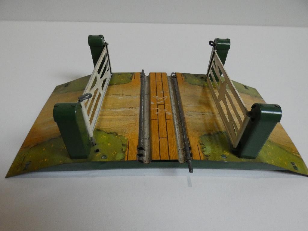 Te koop Hornby spoorwegovergang van blik, spoor 0, Ophalen of Verzenden