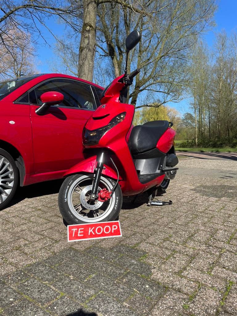 Mooie peugeot kisbee, Motoren, Tuning en Styling, Ophalen