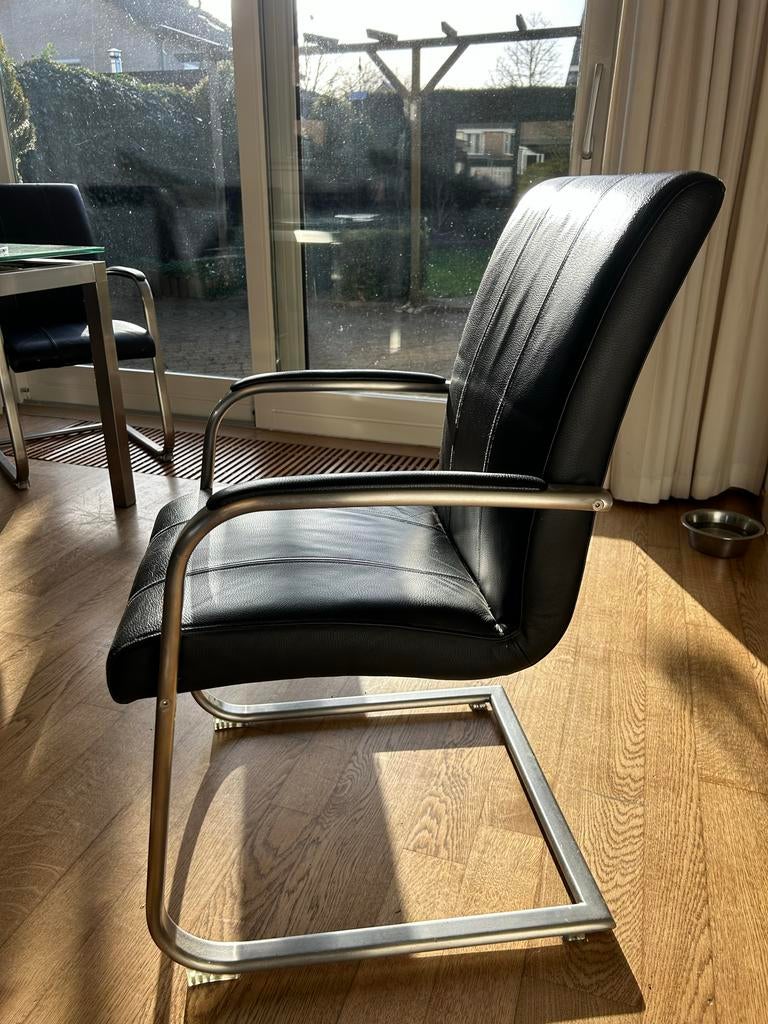 Zwarte eetkamerstoel met metalen frame 6 stuks, Ophalen, Gebruikt, Zwart, Leer