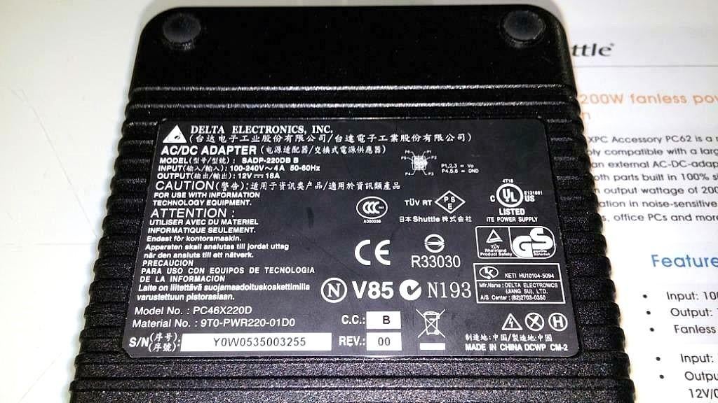 Delta SADP-220DB B D220P-01 Adapter 12V 18A 16A 220W Molex, Computers en Software, Pc- en Netwerkkabels, Ophalen of Verzenden