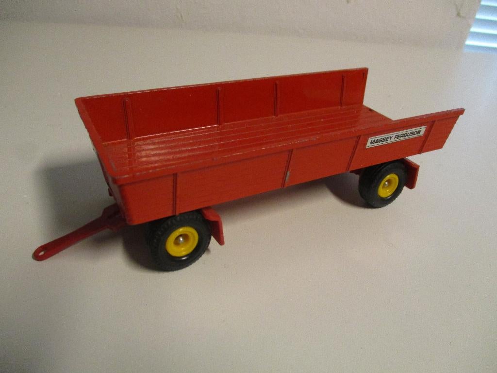 Britains Massey Ferguson aanhanger, Hobby en Vrije tijd, Modelauto's | 1:32, Ophalen of Verzenden, Gebruikt, Tractor of Landbouw