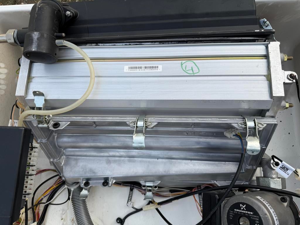 Jonge warmtewisselaar voor Nefit Ecomline hr 45 cv ketel, 30 tot 80 cm, Cv-ketel of Combi-ketel, Minder dan 60 cm, Ophalen of Verzenden