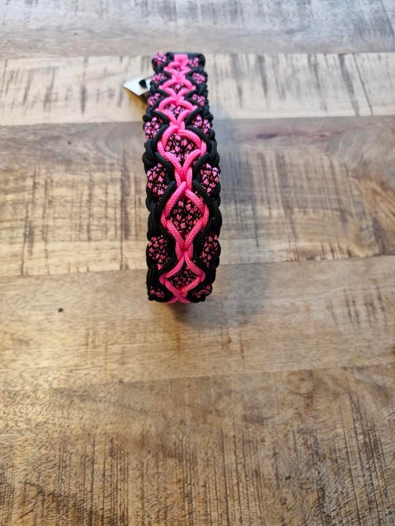 Mooie paracord halsband 54,cm 61cm breed 4cm, Ophalen of Verzenden