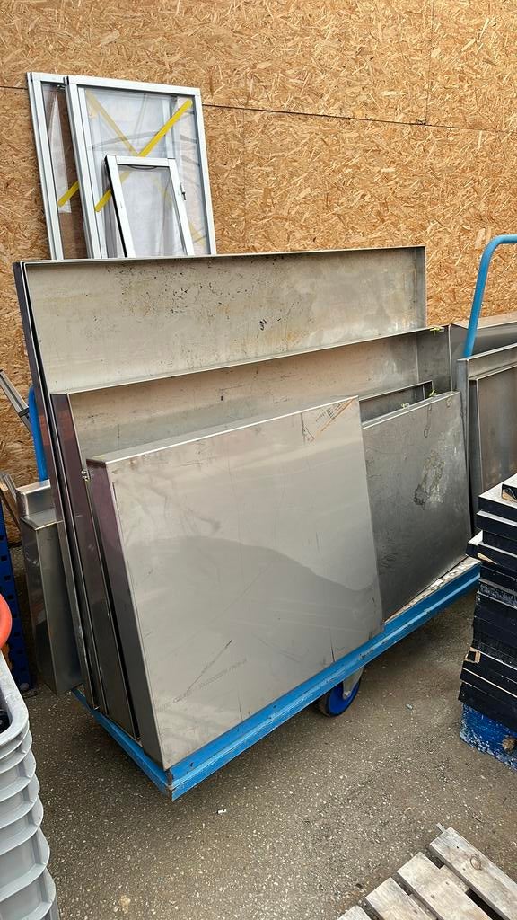 Lekbakken, Ophalen, Zo goed als nieuw