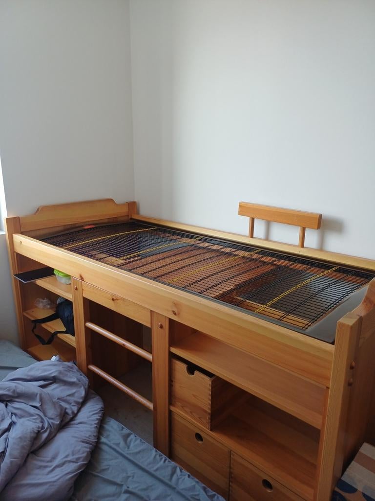 Houten hoogslaper met uitschuifbare tafel en opbergruimte, Huis en Inrichting, Slaapkamer | Bedden, Verstelbaar, 90 cm, Eenpersoons