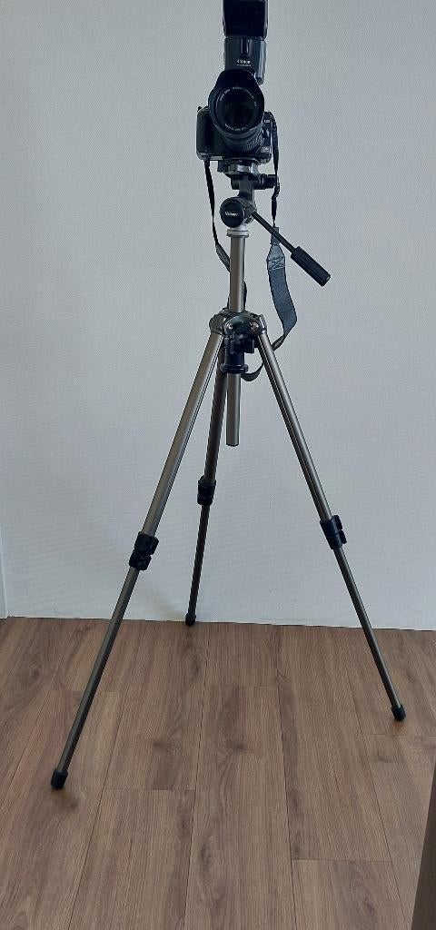 172538 foto camera canon met statief, Ophalen, Gebruikt, Spiegelreflex, Canon