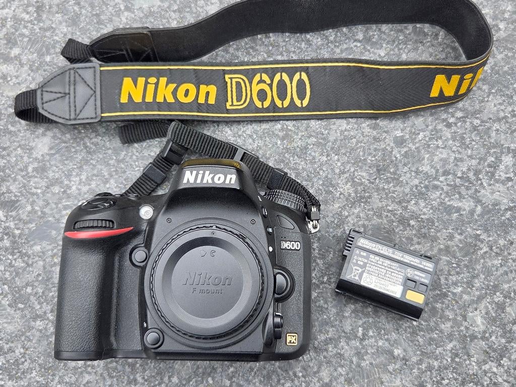 Nikon D600 digitale spiegelreflex camera met 25.000 clicks., Audio, Tv en Foto, Fotocamera's Digitaal, Gebruikt, Spiegelreflex