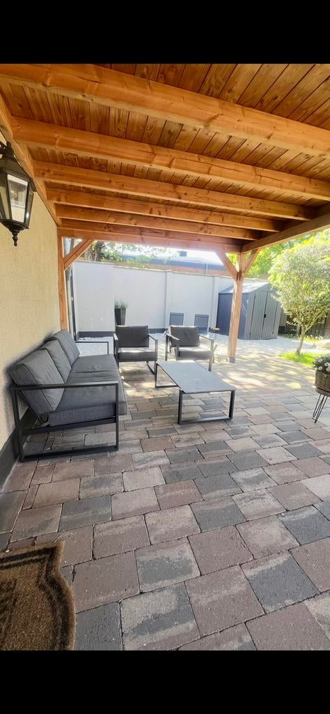 Loungebank + tafel (zonder stoelen), Tuin en Terras, Tuinsets en Loungesets, Ophalen, Zo goed als nieuw