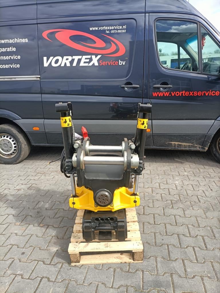 Draaikantelstuk Engcon EC214 Steelwrist Rototilt SMP, Zakelijke goederen, Machines en Bouw | Kranen en Graafmachines, Ophalen of Verzenden