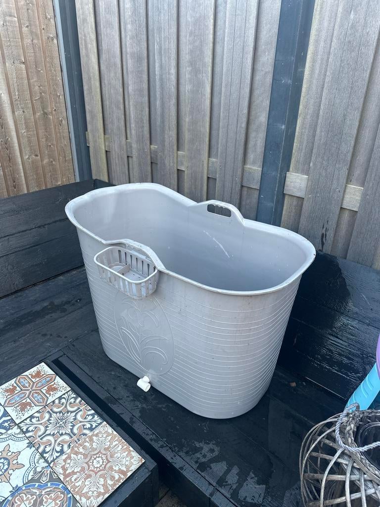 Grote grijze plastic badkuip met afvoer en houder, Ophalen, Gebruikt, Grijs, Overige typen