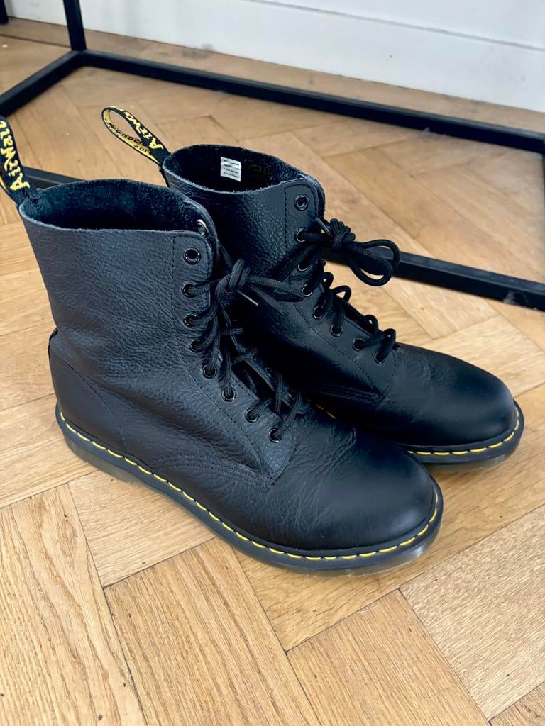 Dr Martens 1460 Pascal Virginia leren veterlaarzen maat 43, Kleding | Dames, Schoenen, Ophalen, Zo goed als nieuw, Zwart, Lage of Enkellaarzen