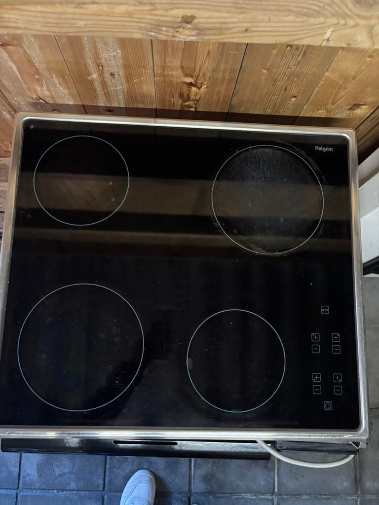 Pelgrim kookplaat, Gebruikt, Keramisch, Inbouw, 4 kookzones
