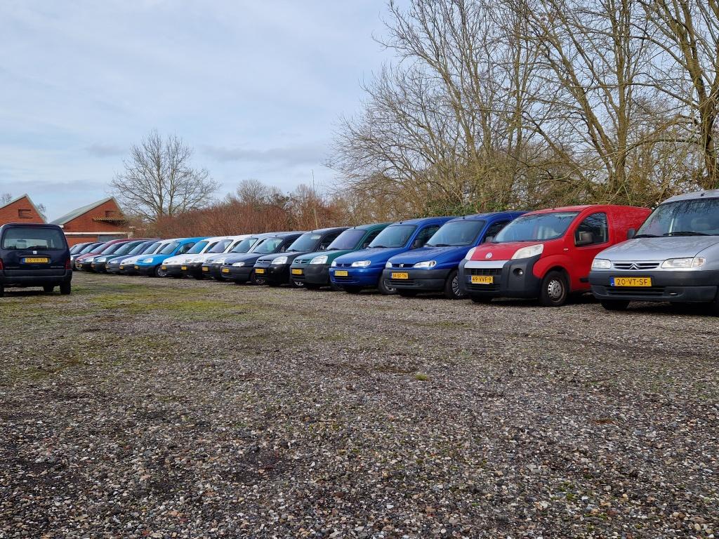 +-50 x Citroën Berlingo/ Peugeot Partner Diesel en benzine, Auto's, Voorwielaandrijving, Stof, Gebruikt, 4 cilinders