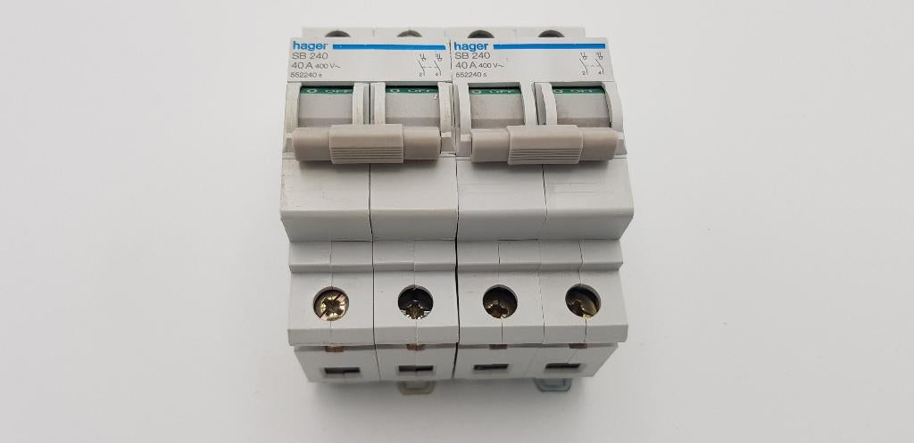 Hager Groepenkast Hoofdschakelaar SB240 40A 400V (2x), Gebruikt, Onbekend, Ophalen of Verzenden, Onbekend