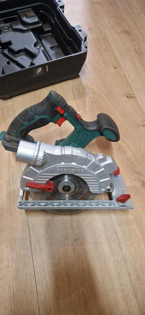 Parkside 20V Cirkelzaag met koffer, Doe-het-zelf en Verbouw, Gereedschap | Zaagmachines, Ophalen of Verzenden, 1200 watt of meer