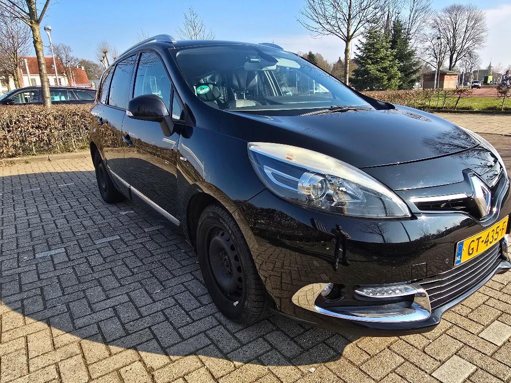 Grand Scenic  7p 1.2 TCe 130 pk | Dealer nieuwe motor | Bose, Voorwielaandrijving, 4 cilinders, USB, 7 stoelen